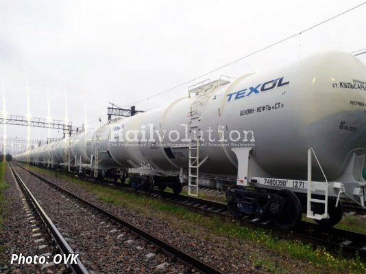 More Six-Axle Articulated Tank Wagons For TEXOL