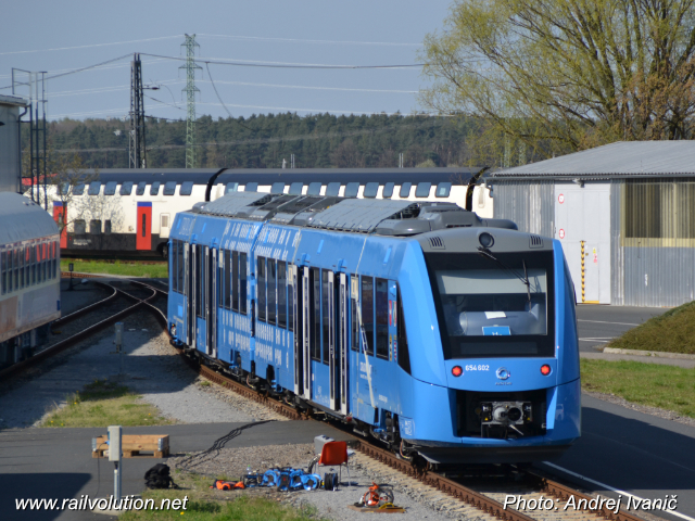 This photo taken at the Velim test centre on 10 April 2017 shows 654 102 prior one of its test runs