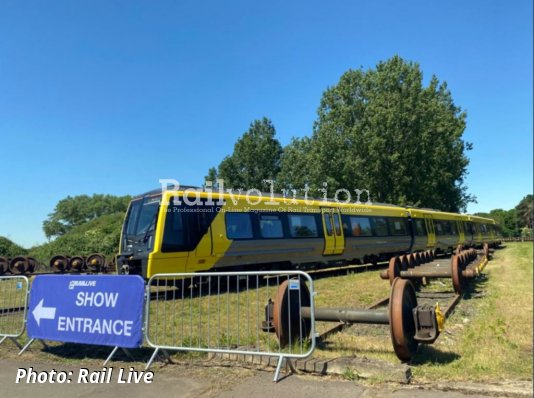 Stadler Exhibits Class 777 BEMU At Rail Live