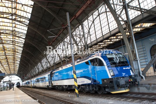 First ČD Railjet In Passenger Service