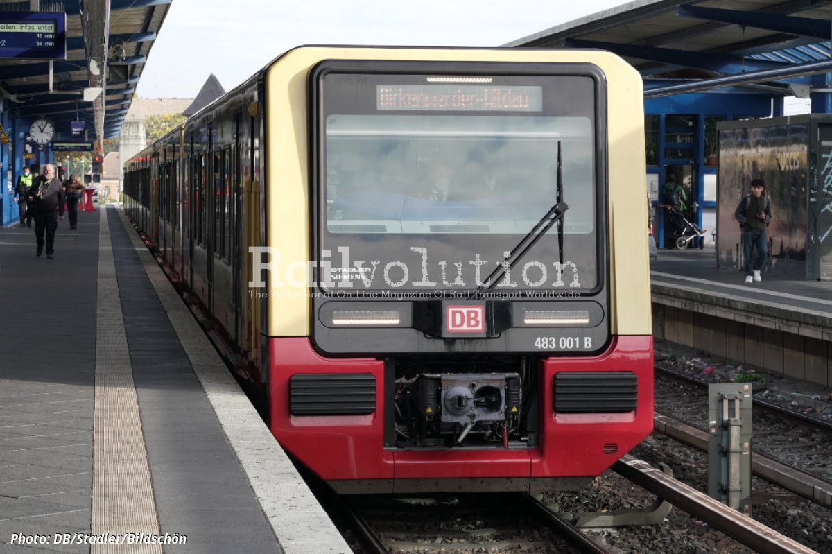 Class 483/484 On S-Bahn Berlin's S8 Line | Railvolution