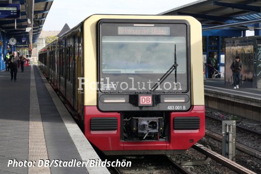 Class 483/484 On S-Bahn Berlin's S8 Line