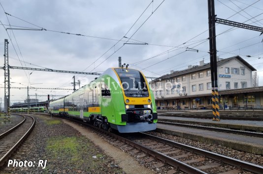 First Class 654 EMUs With RJ In Service