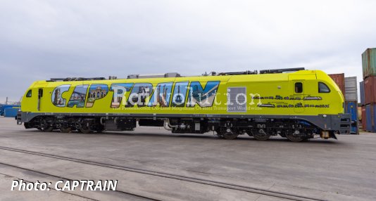 Javier Mariscal decorates new CAPTRAIN España locomotive