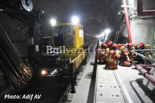 Simulated evacuations - and first fare-paying passenger - on Variante de Pajares