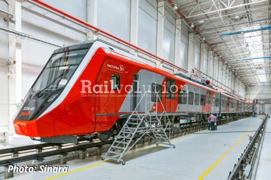 First four Class ES104 EMUs handed over to RZD