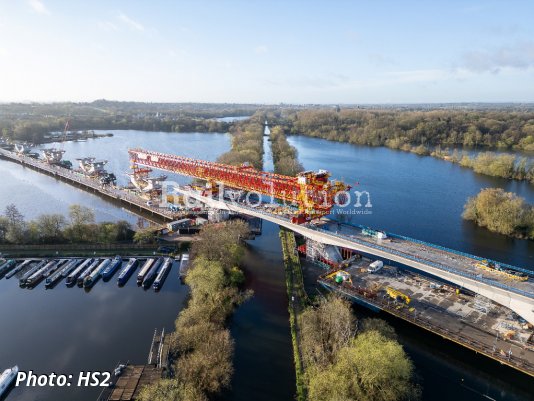 21st and 18th centuries meet as HS2 traverses Grand Union Canal