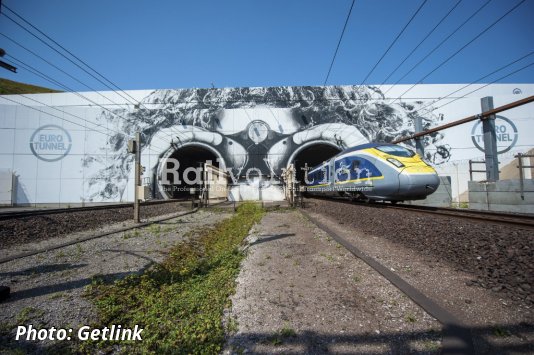 Eurostar to invest in up to 50 new trains