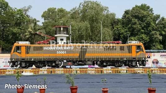 First complete D9 locomotive unveiled