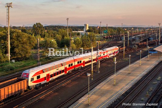 Eleventh Class 575 EMU Sent To Lithuania