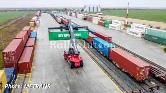 METRANS acquires 50 % stake in Romanian terminal