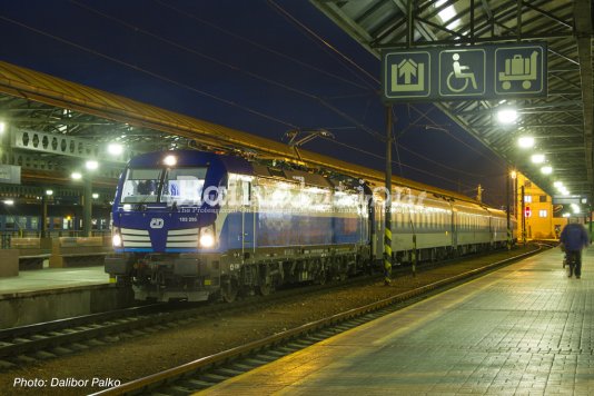 First ČD-Liveried Vectron On Passenger Service 