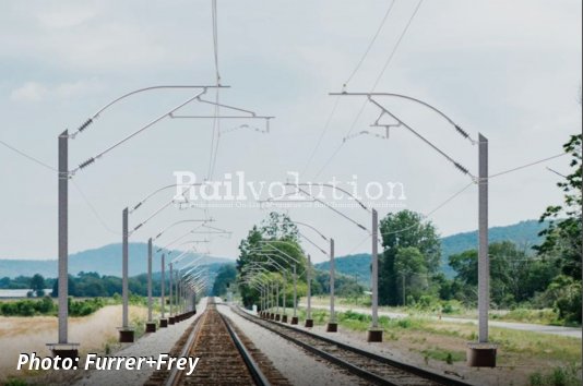 Curvilever - the world-first curved electrification cantilever