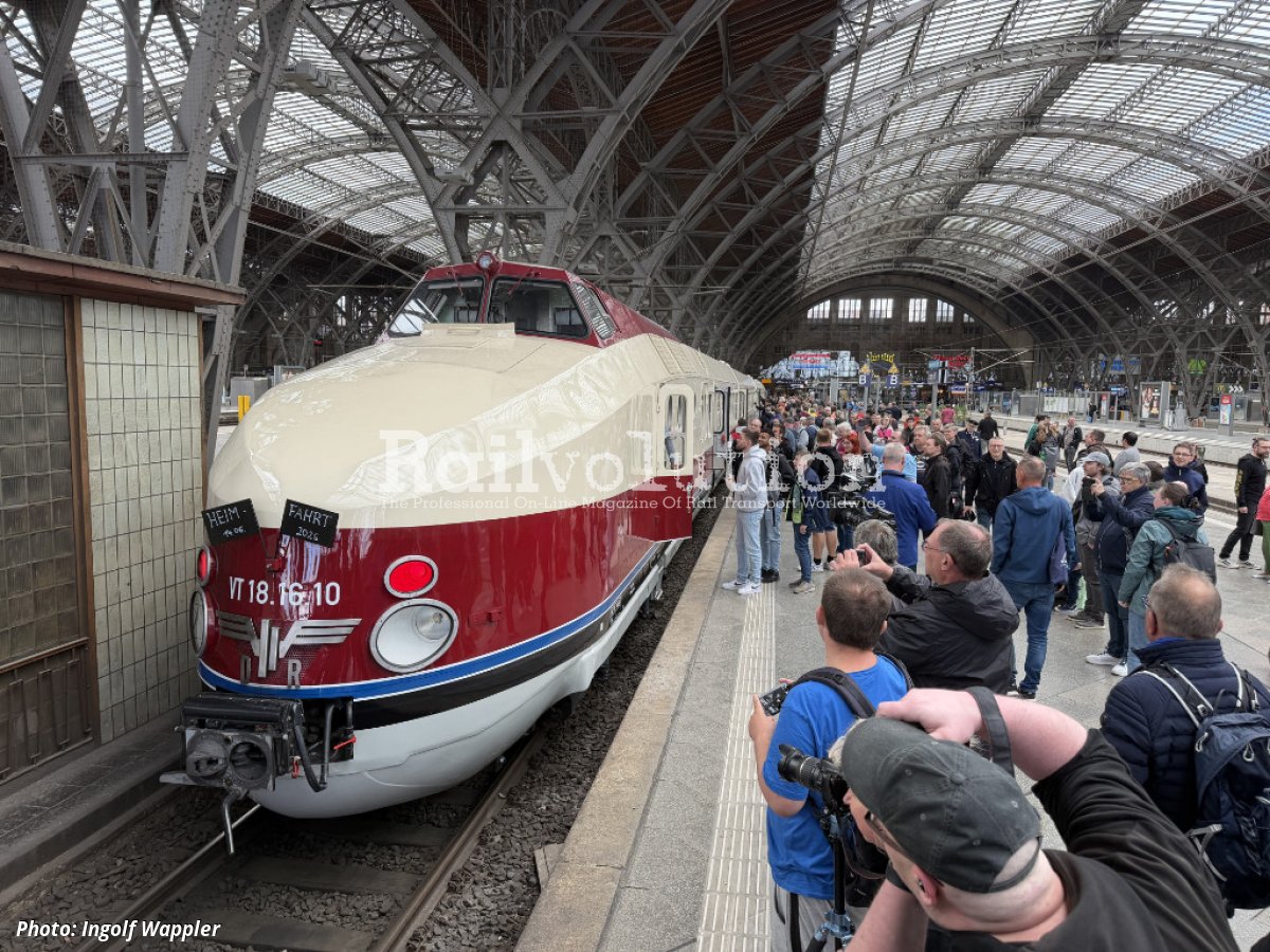 "Dolphin" returns to Praha after more than 20 years