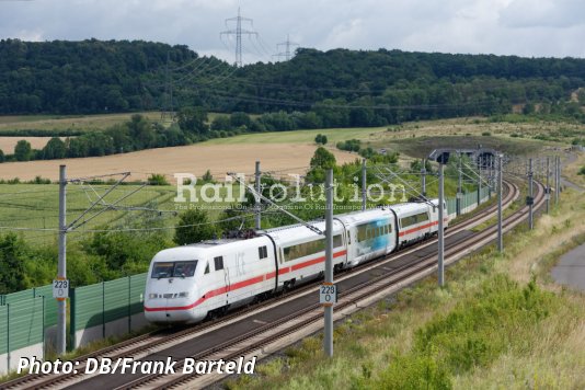 New solution for high-speed trains: cylindrical roller bearings for 400 km/h and more