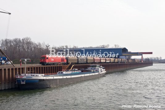 Kazak Locomotive Visits Wien